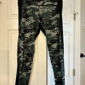 Champion camo leggings